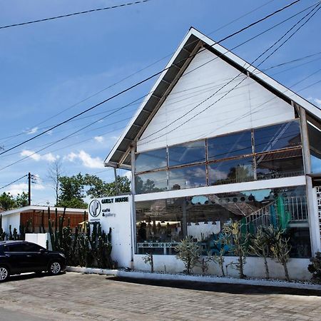 Cactus Guest House Borobudur Magelang Exterior photo
